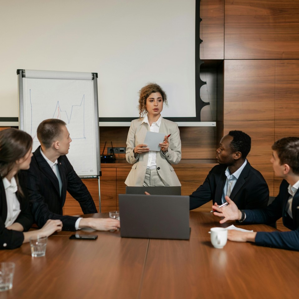 Vaš pouzdan partner za bezbednost i zdravlje na radu, zaštitu životne sredine i požara